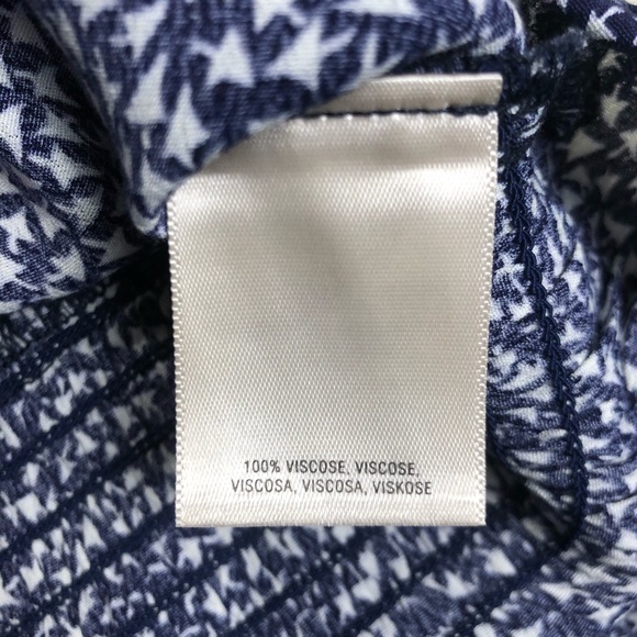 Maeve Anthropologie Navy Arrow Print Crop Top - Picture 5 of 7